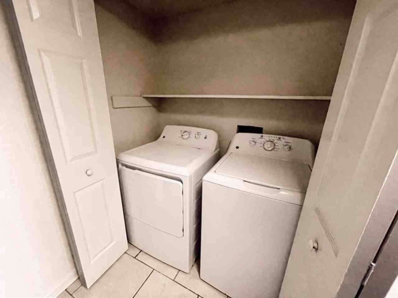 8220 Governor Dr Apt B - Photo 7 of 13