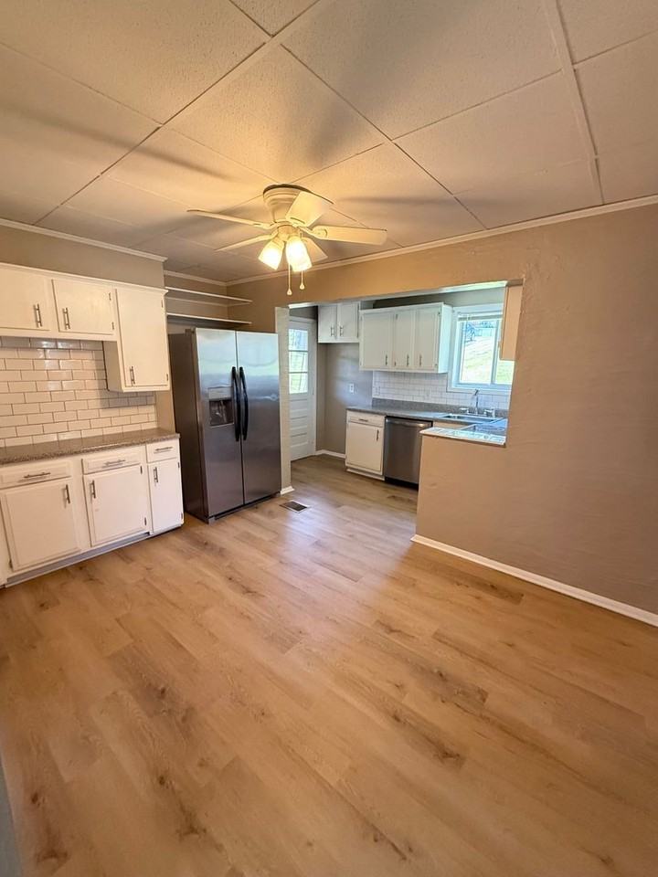 28 Zimmerman St - Photo 7 of 26