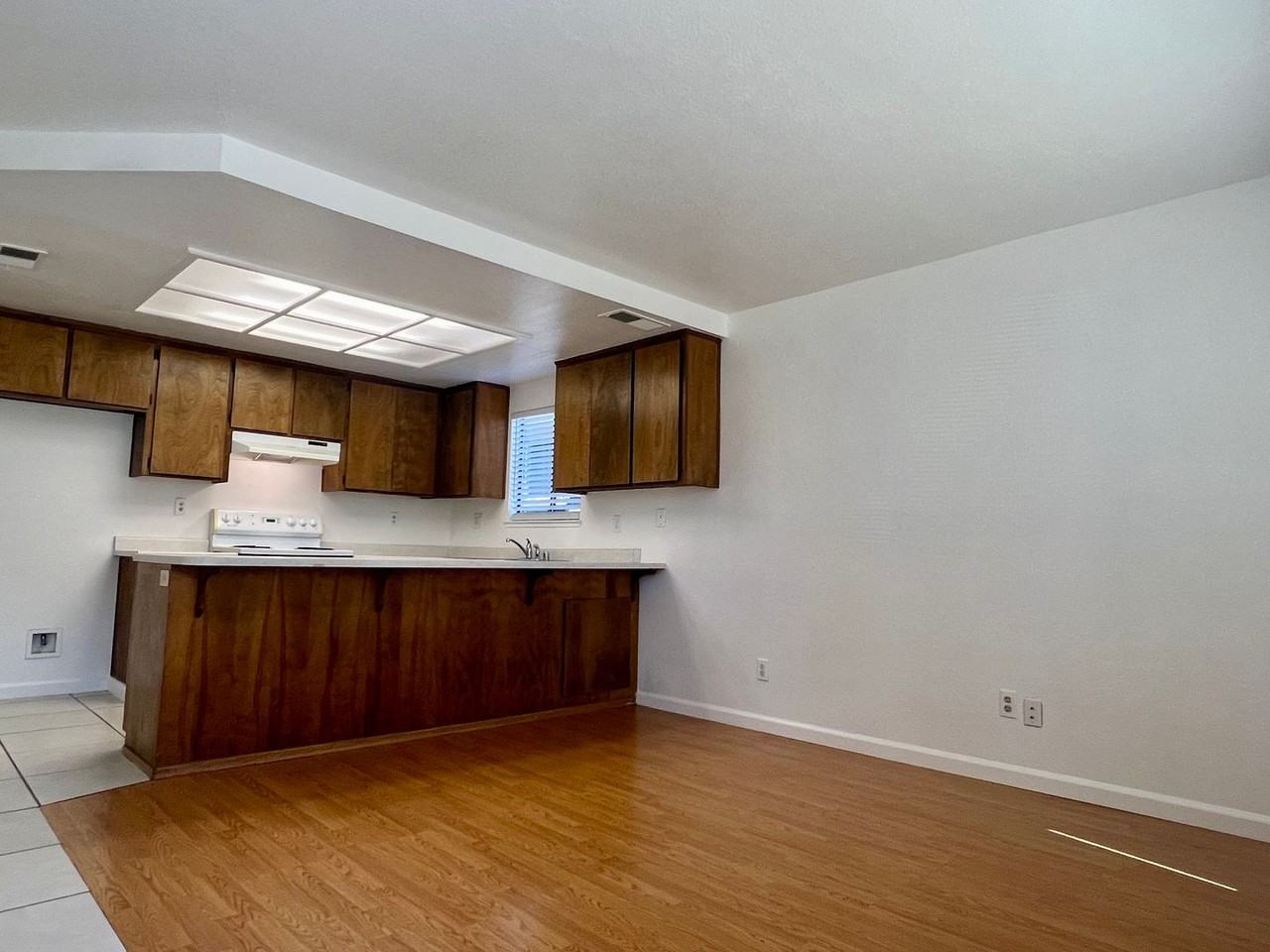 144 Duranta St - Photo 2 of 10
