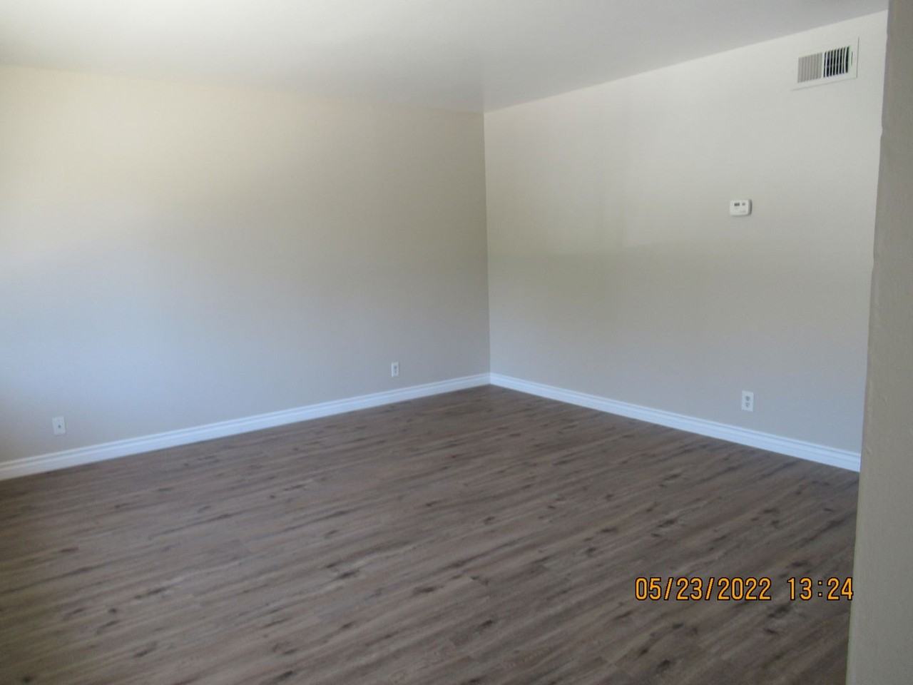 908 E Cypress Ave - Photo 2 of 7