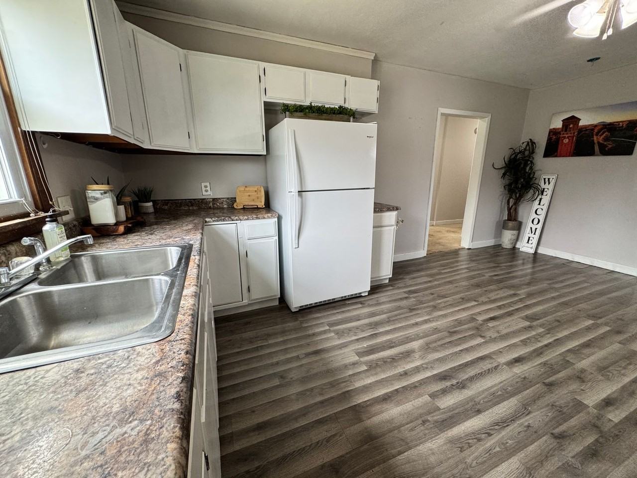 230 E Gilbert Dr - Photo 7 of 27