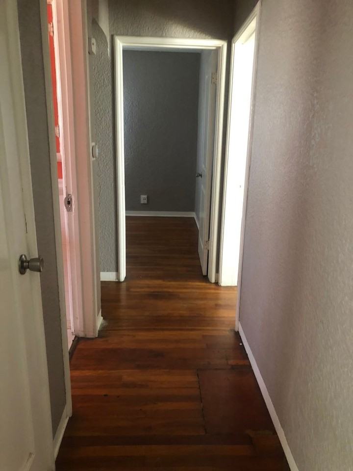 630 N Manor St - Photo 7 of 13
