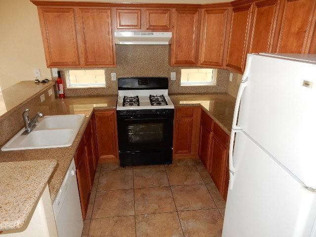 5150 Silent Valley Ave - Photo 5 of 49