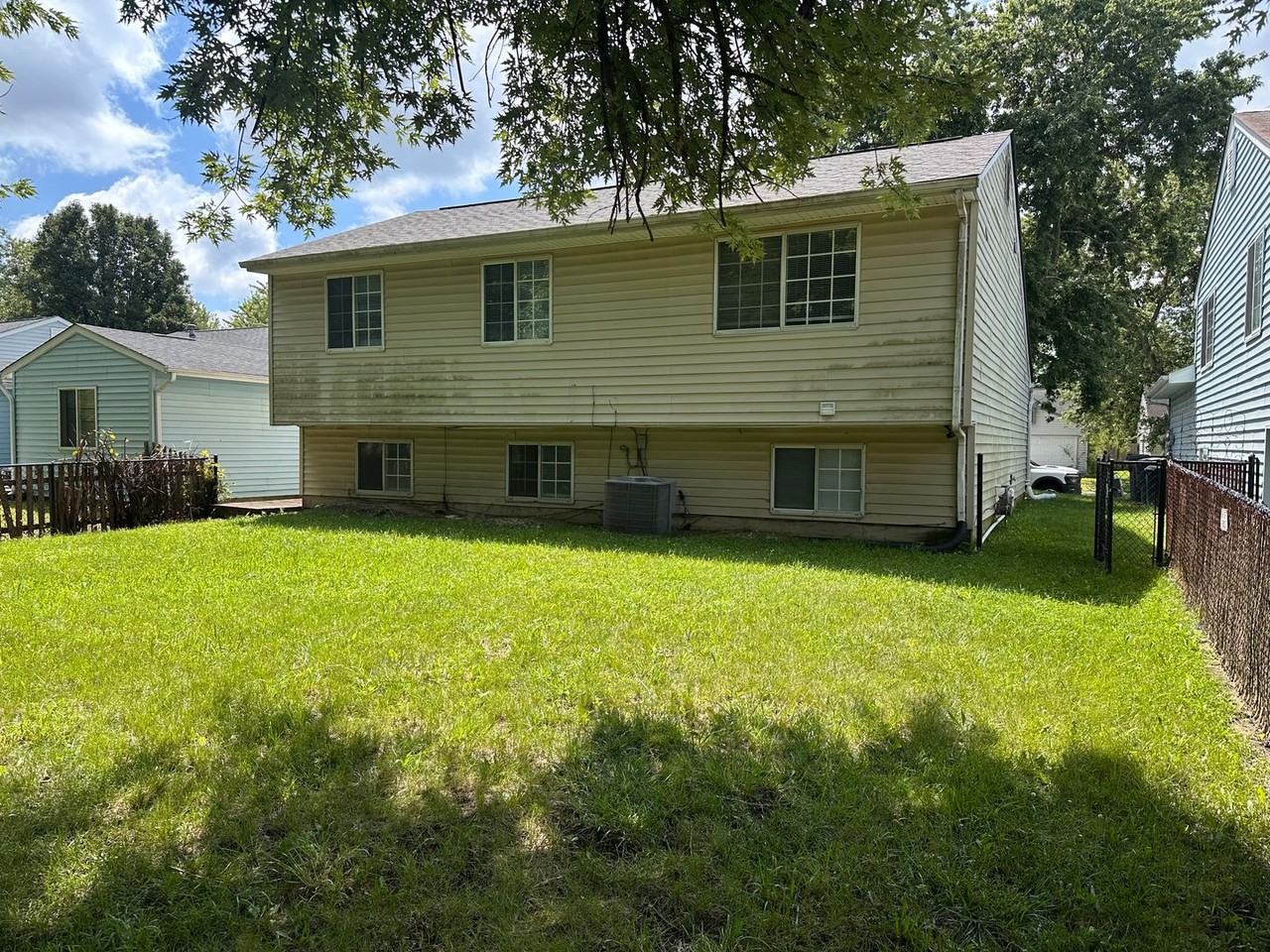 11040 Wismar Dr - Photo 3 of 19