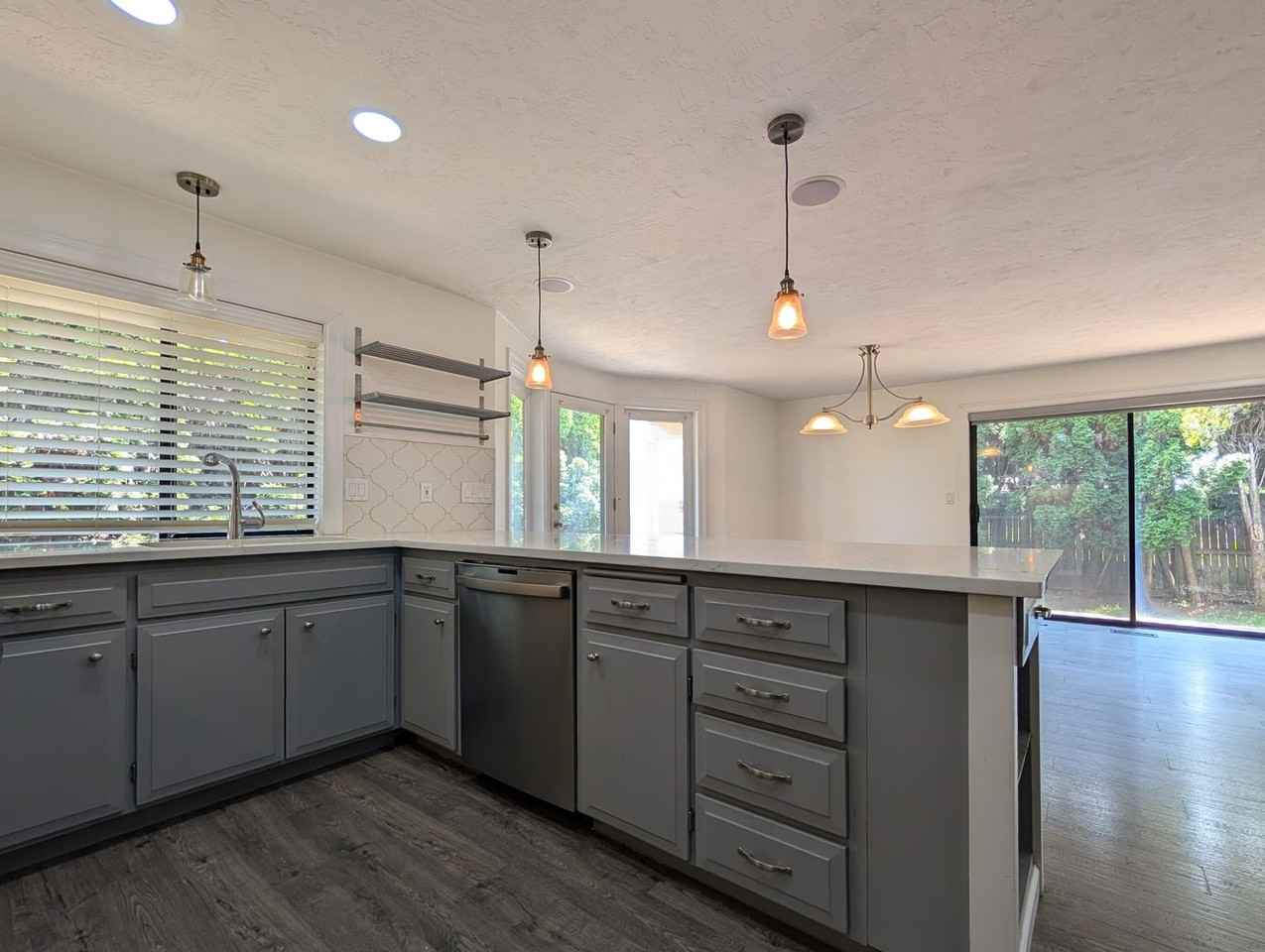 3570 Hickory Ave - Photo 7 of 26