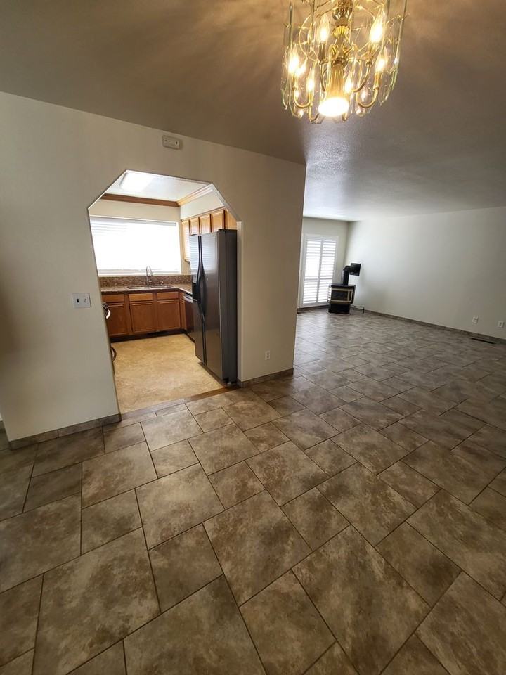 1436 Gregg St - Photo 5 of 18