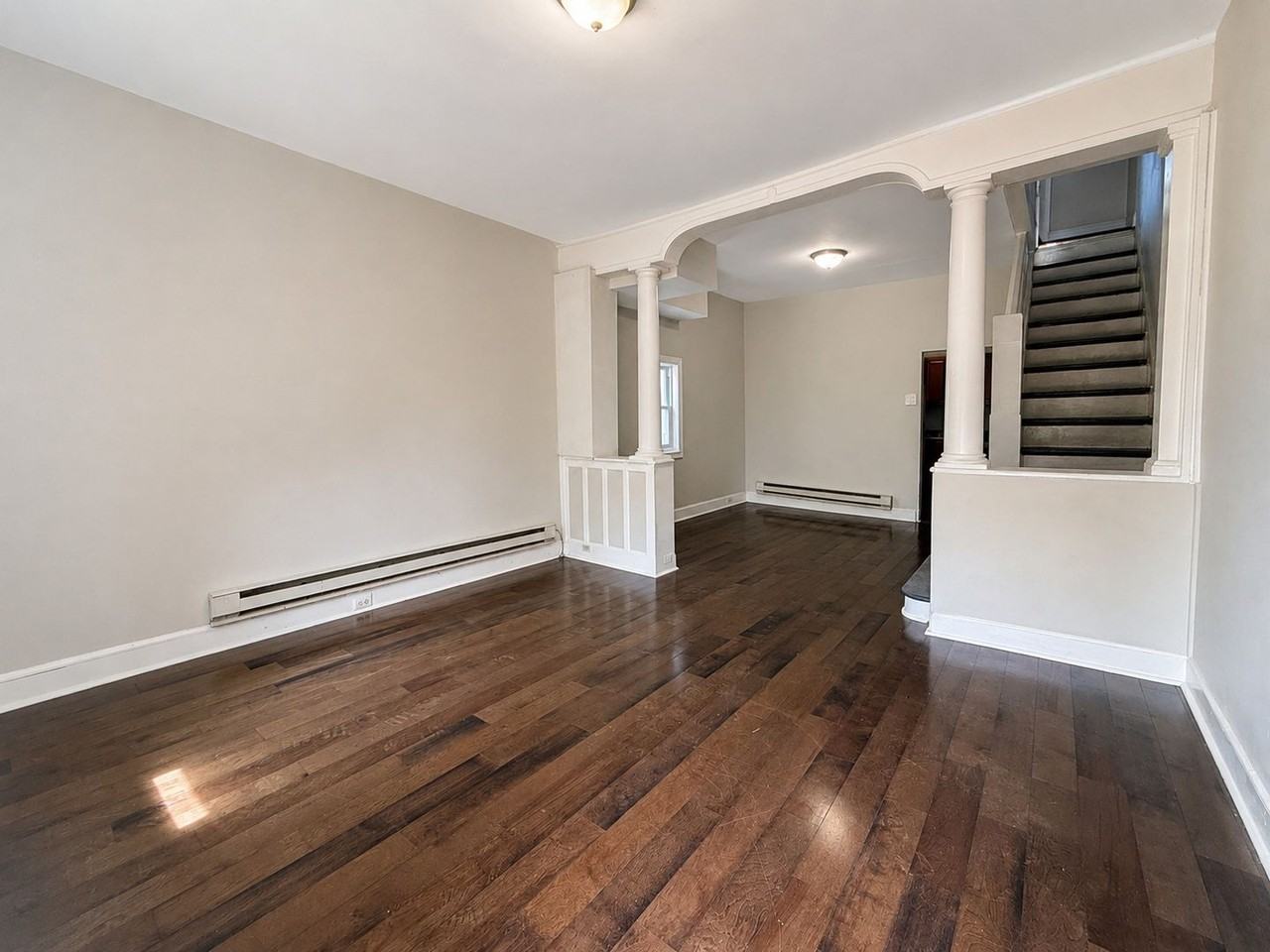 925 W Seltzer St - Photo 3 of 22