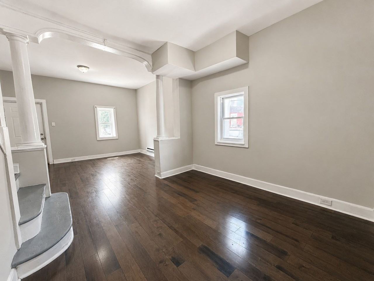 925 W Seltzer St - Photo 4 of 22