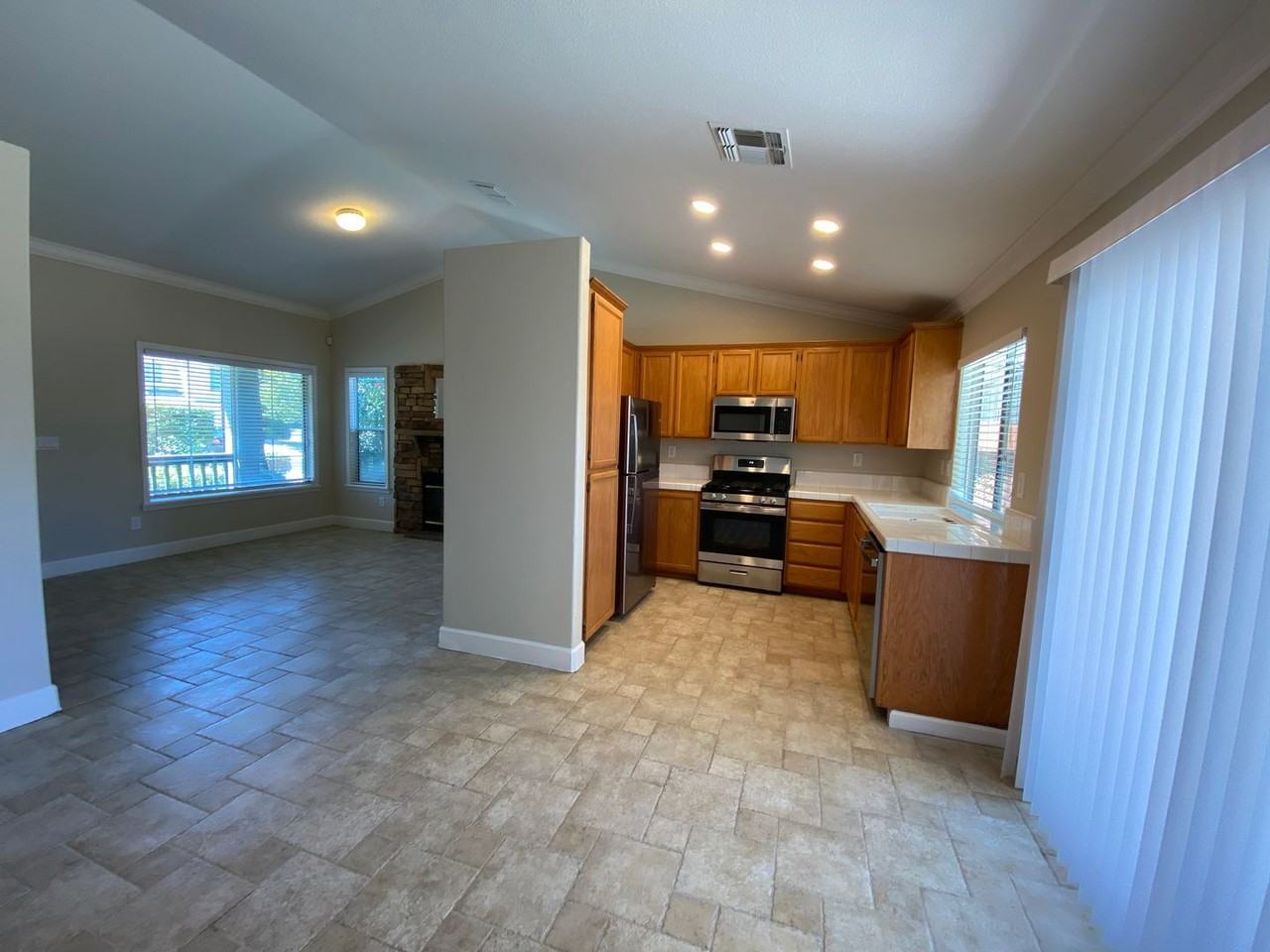 8091 Primoak Way - Photo 4 of 17