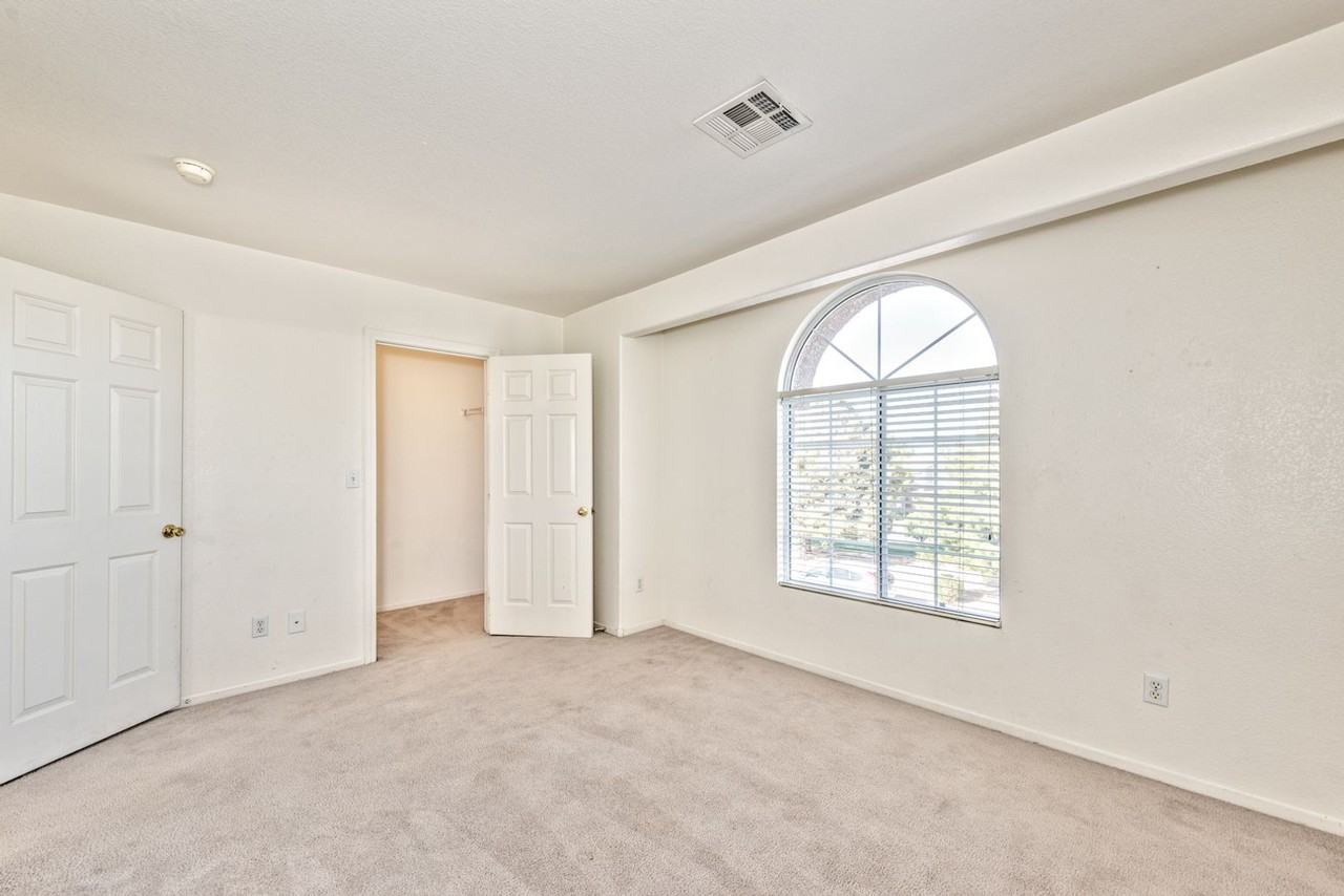 1637 Cave Spring Dr - Photo 7 of 17