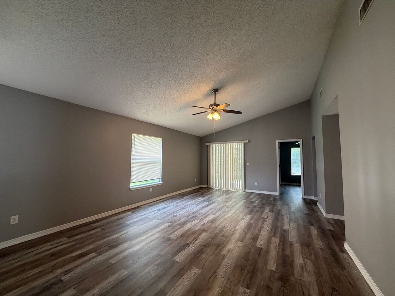 4339 Hanging Moss Dr - Photo 2 of 15