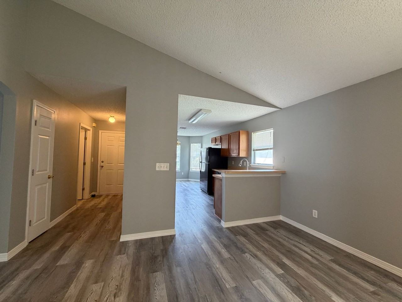 4339 Hanging Moss Dr - Photo 3 of 15