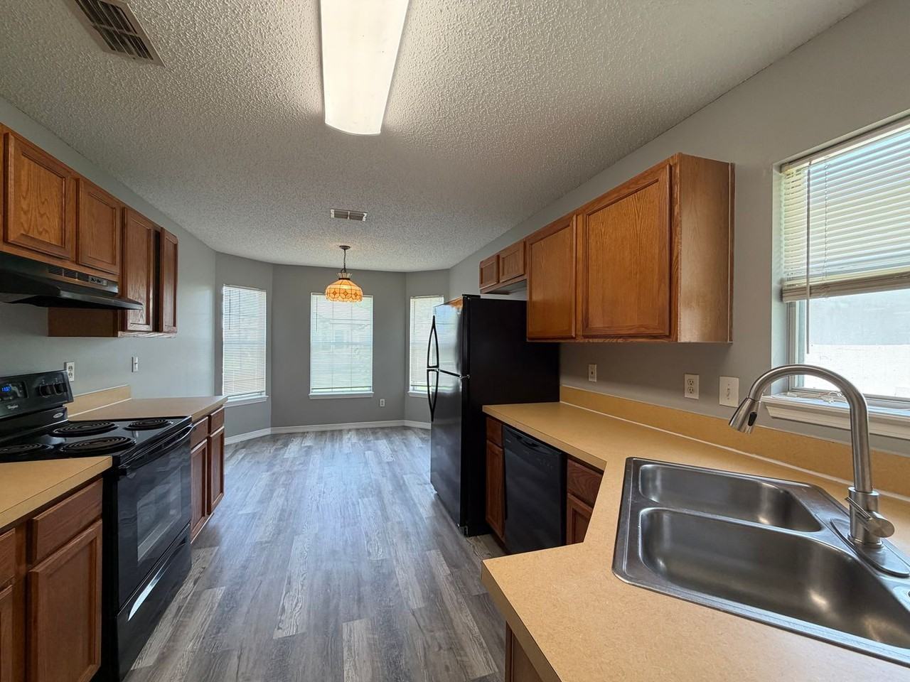 4339 Hanging Moss Dr - Photo 4 of 15