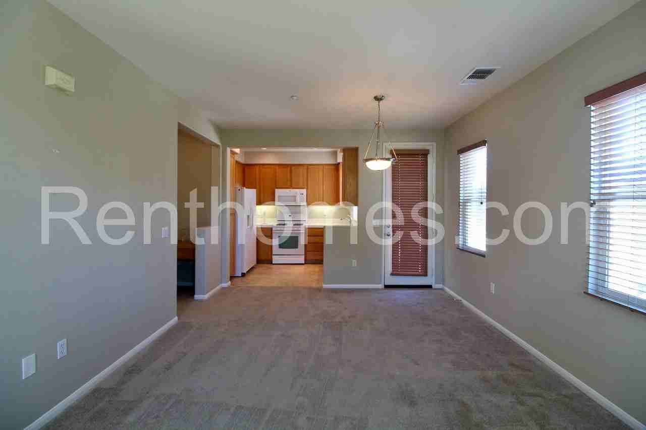 314 Borden Rd - Photo 3 of 17