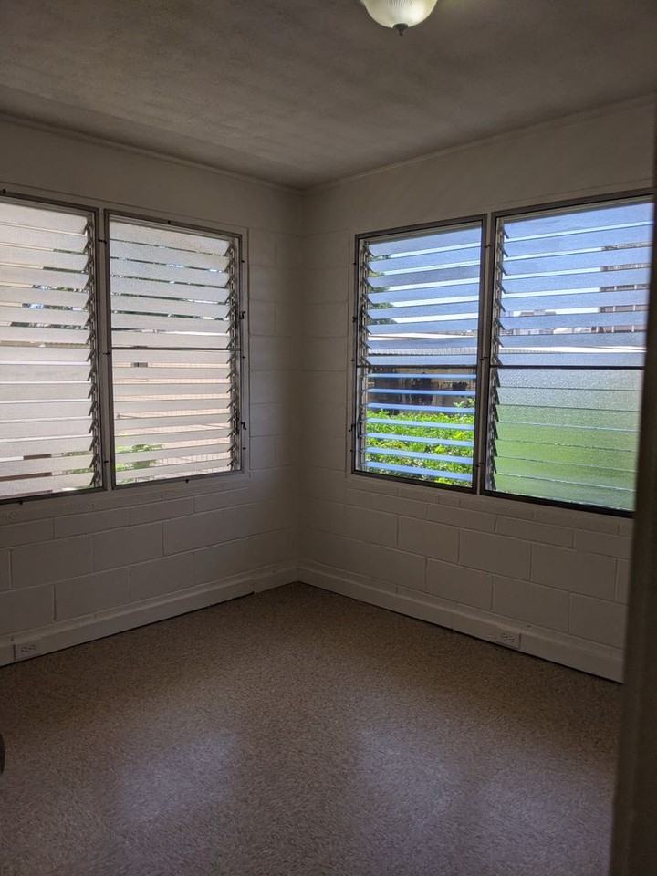 1249 Matlock Ave #H - Photo 6 of 8