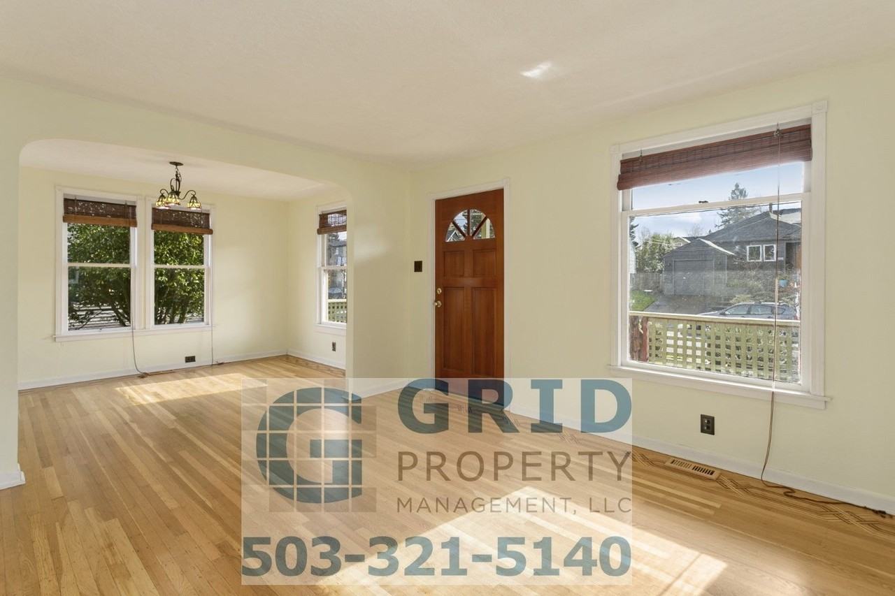 4535 Se Francis St - Photo 2 of 28