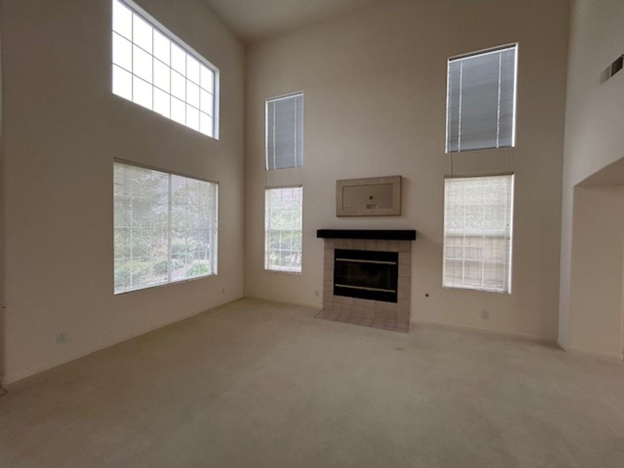 19535 Cortina Ct - Photo 4 of 42