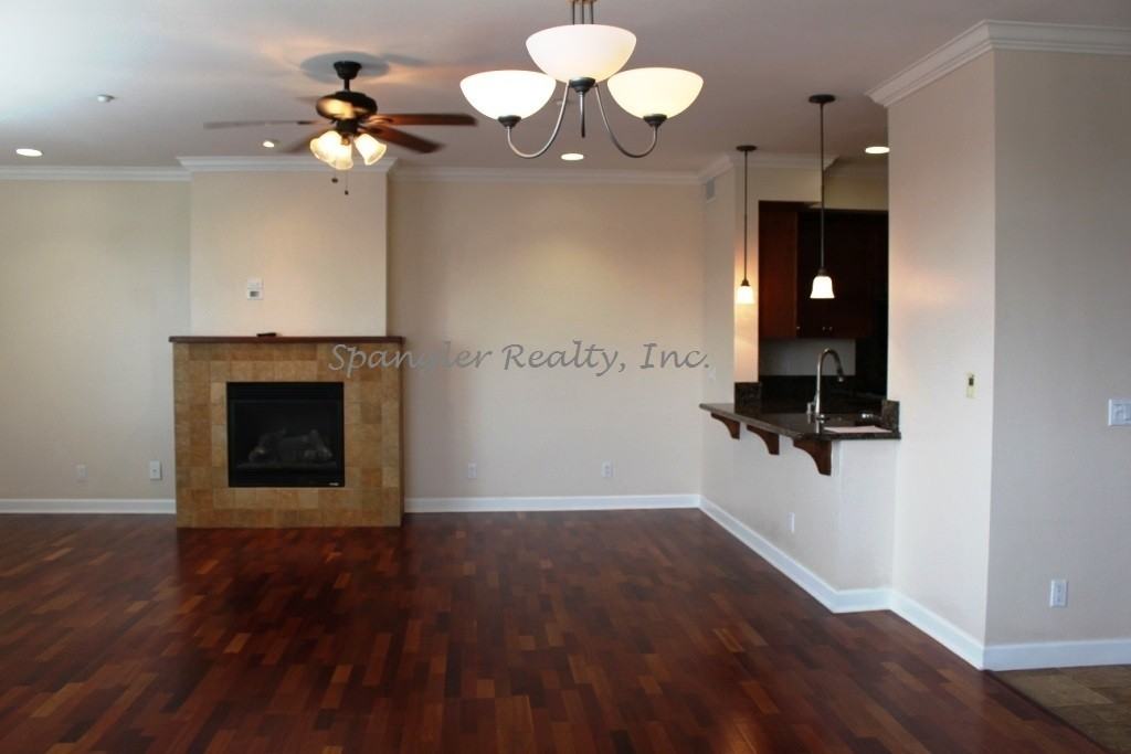 553 Laguna Dr - Photo 3 of 20