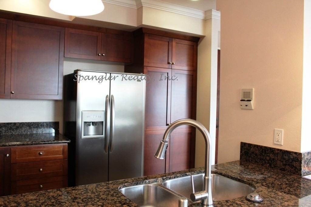 553 Laguna Dr - Photo 5 of 20