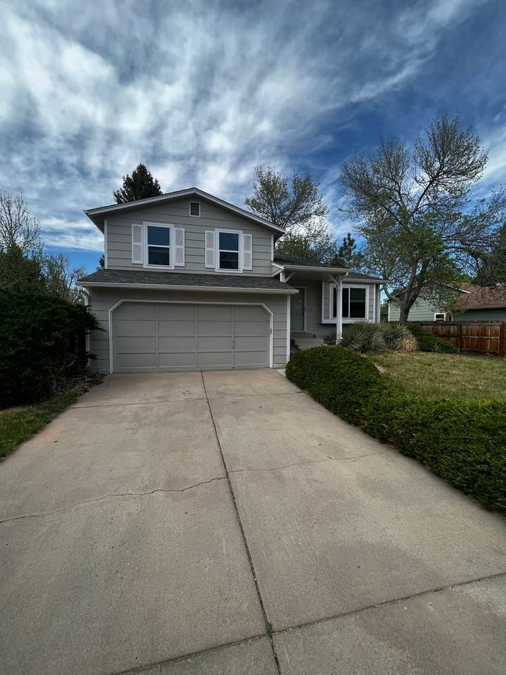 2336 Arctic Fox Dr - Photo 2 of 29