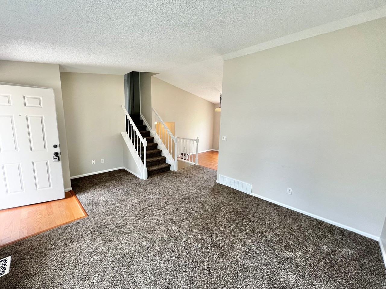 2336 Arctic Fox Dr - Photo 4 of 29