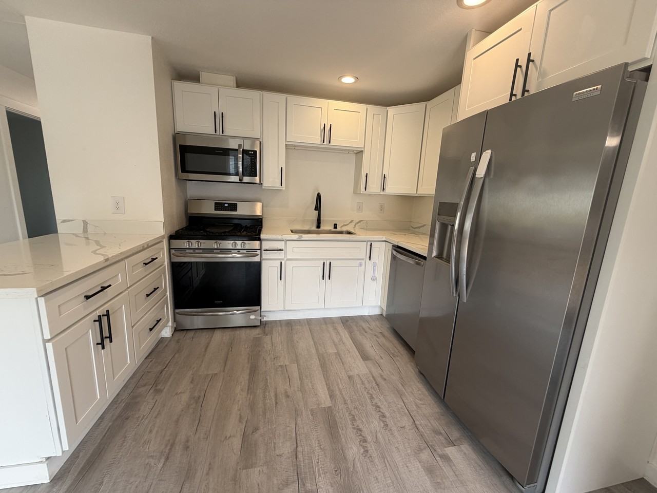 316 Willow St #316 - Photo 3 of 15