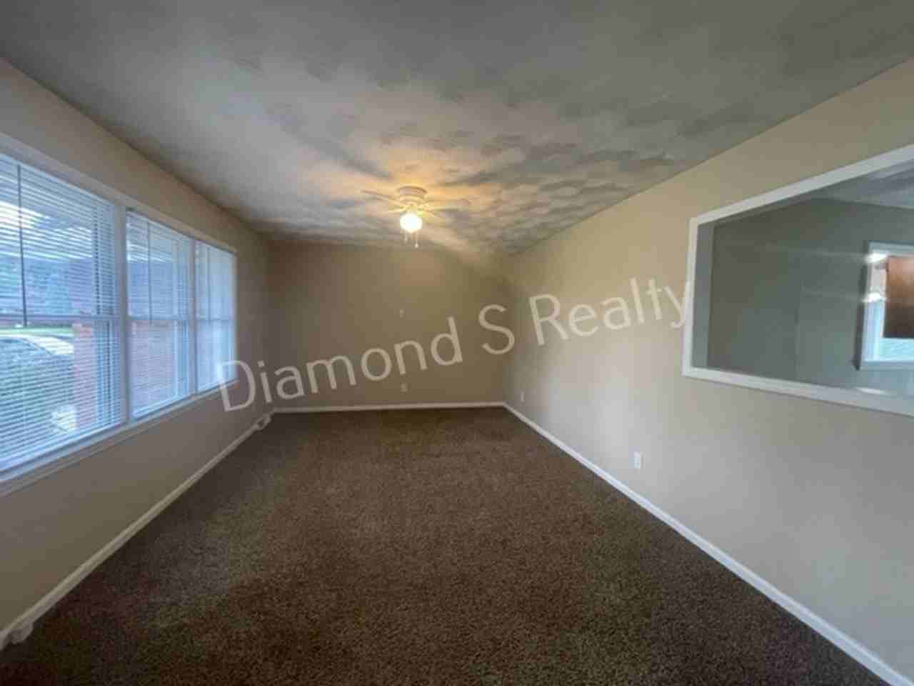 2749 W Buena Vista St - Photo 5 of 21