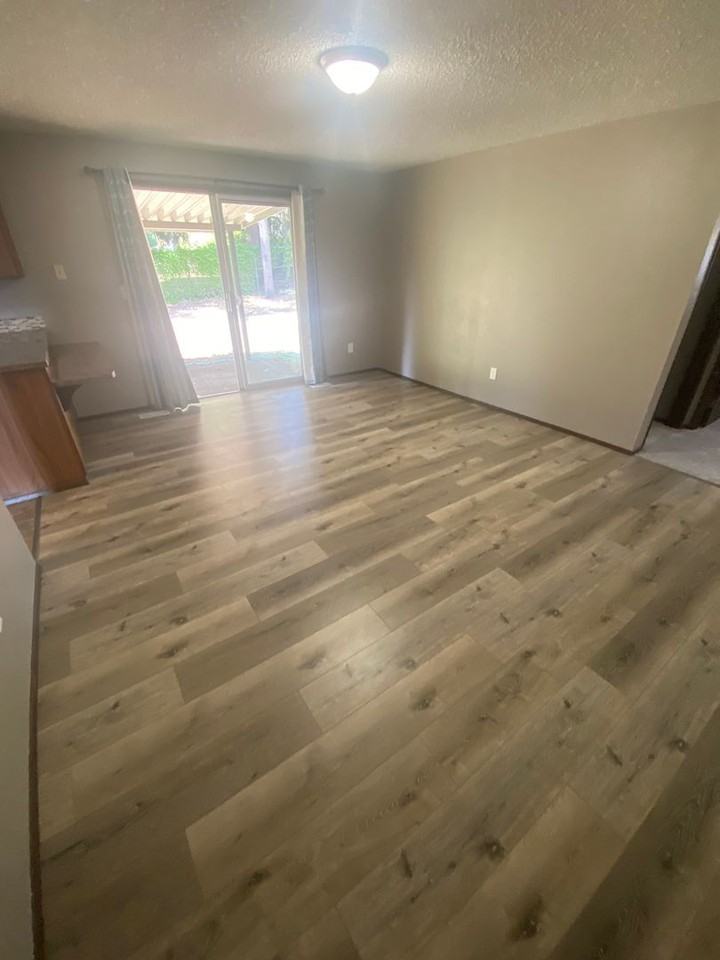 1335 Woodglen St Ne - Photo 3 of 28
