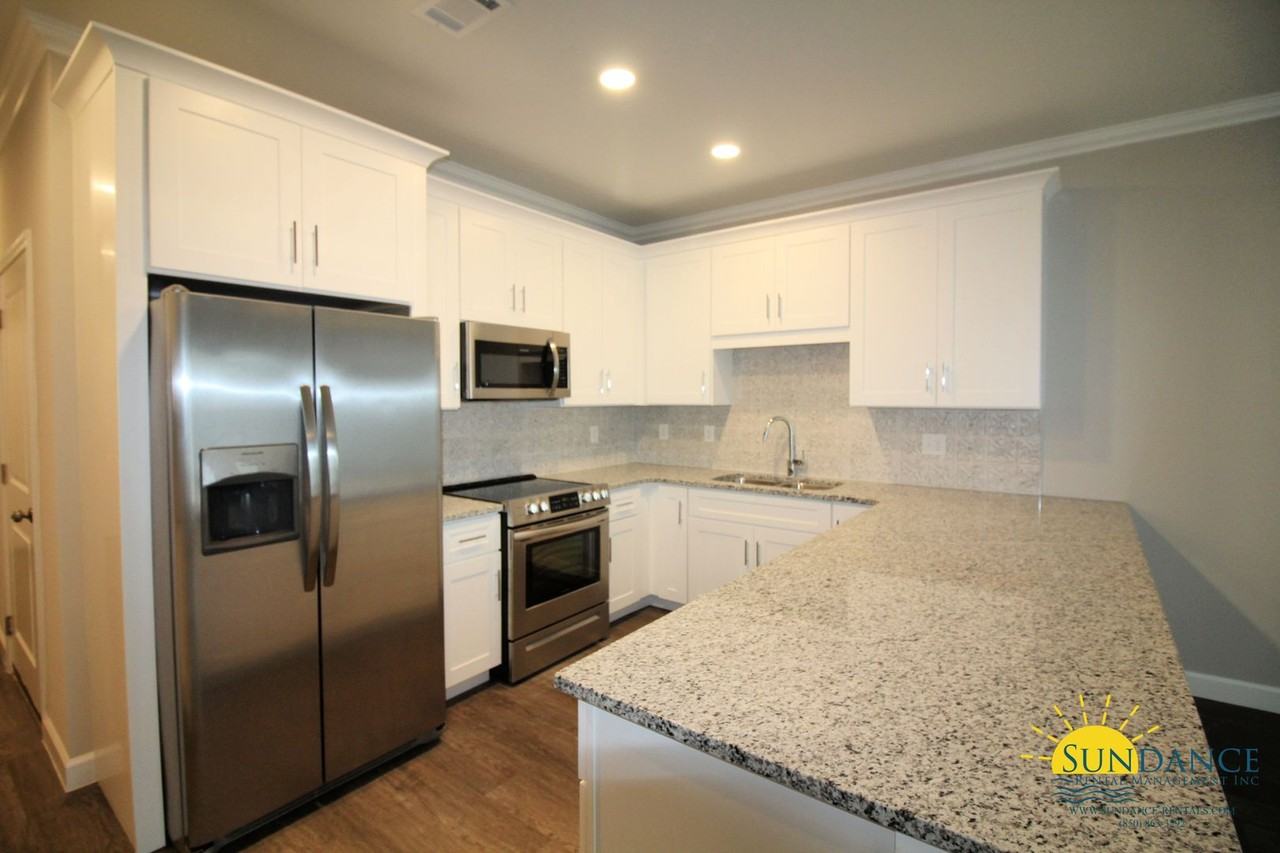 1813 Stable Ln - Photo 3 of 17