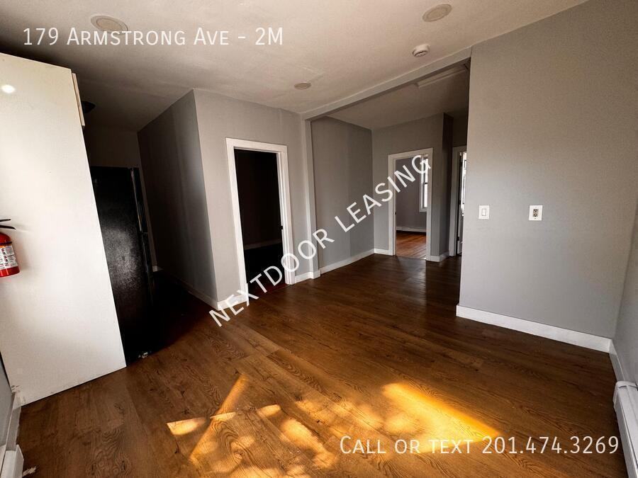 179 Armstrong Ave #2M - Photo 5 of 6