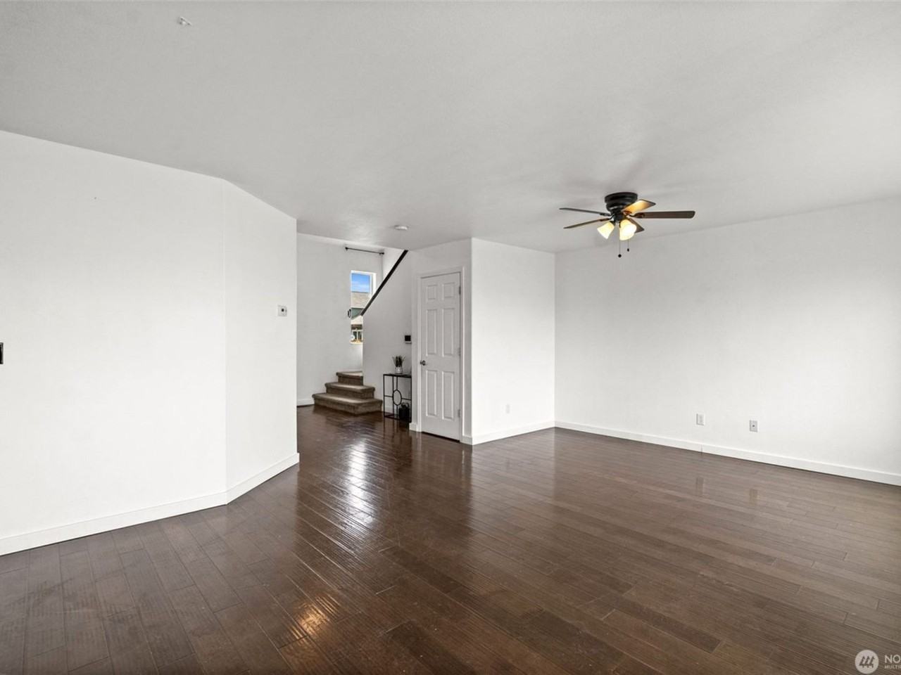 16602 Greenleaf Ave Se - Photo 7 of 14