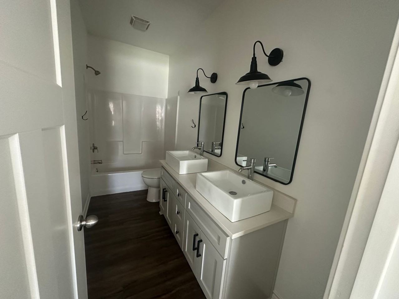 205 Gordon St - Photo 6 of 19
