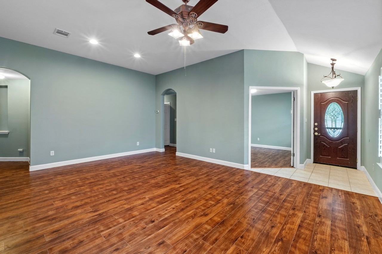 1310 Brighton Bend Ln - Photo 6 of 29