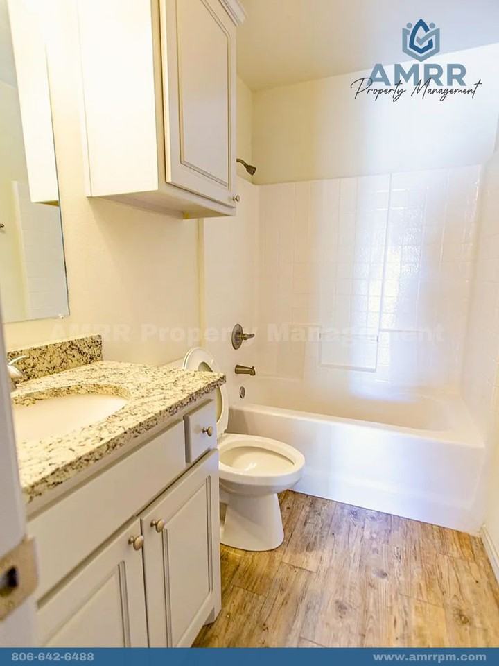 1220 Kingston St - Photo 6 of 15