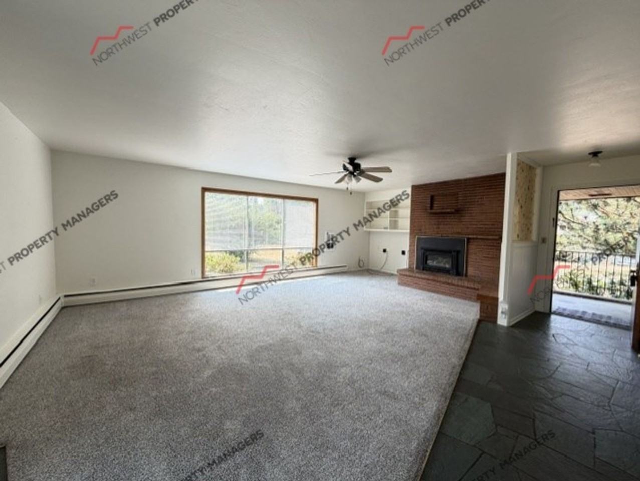 125 Sawall Ave W - Photo 3 of 13