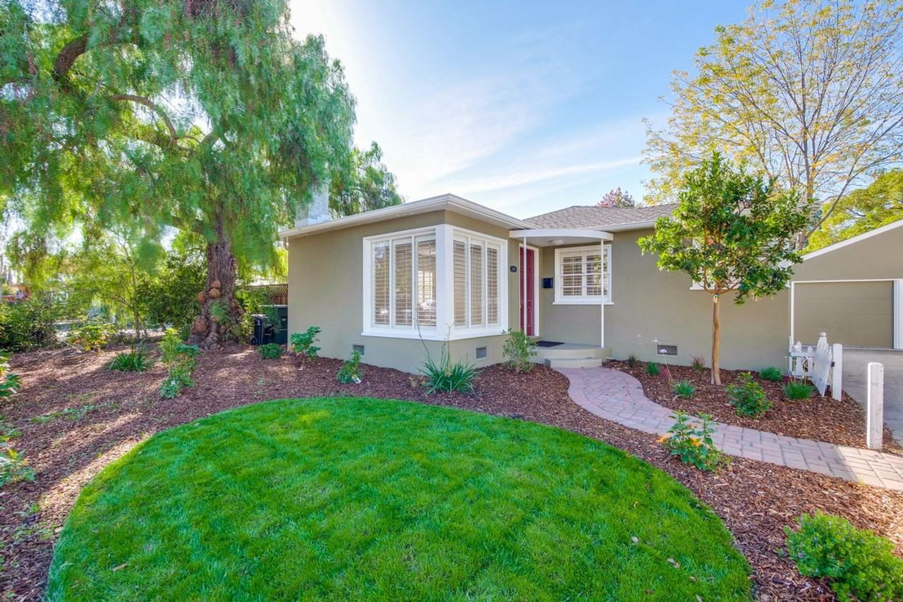 2990 Cowper St - Photo 7 of 46