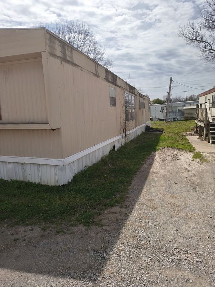 East Mobile Home Park - Photo 3 of 20