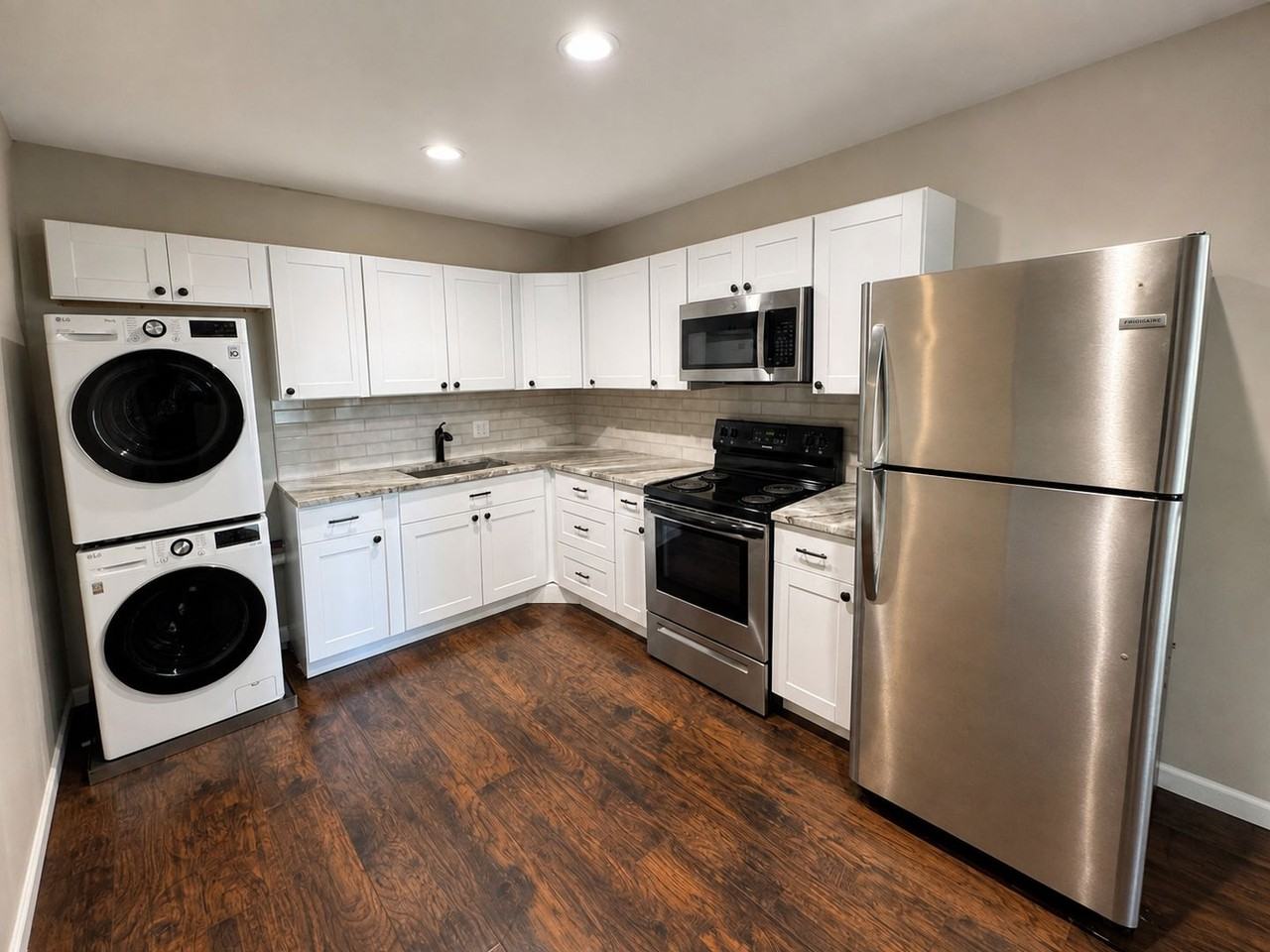 1230 Liberte Ct - Photo 4 of 11