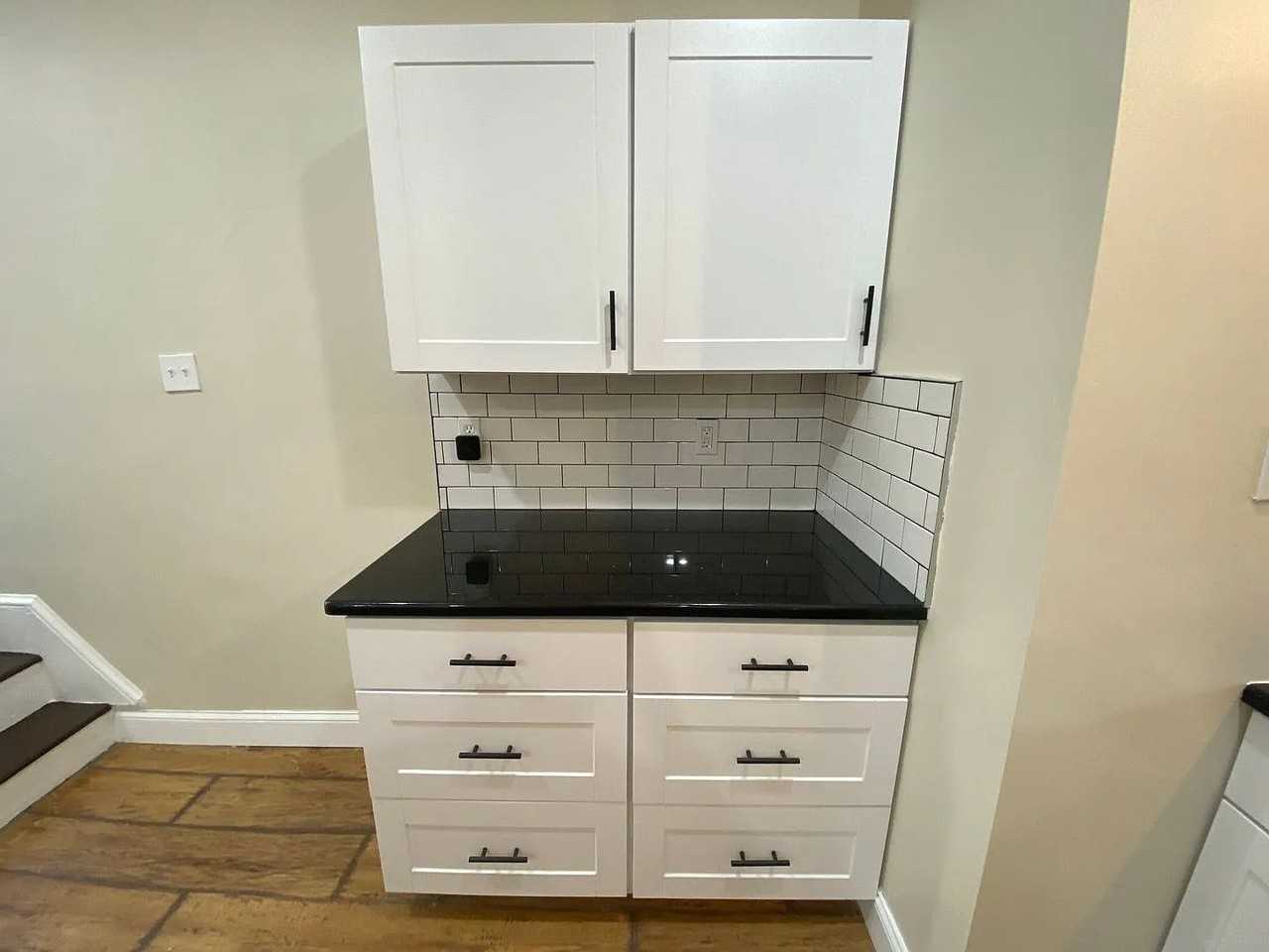 445 Manor St - Photo 7 of 28