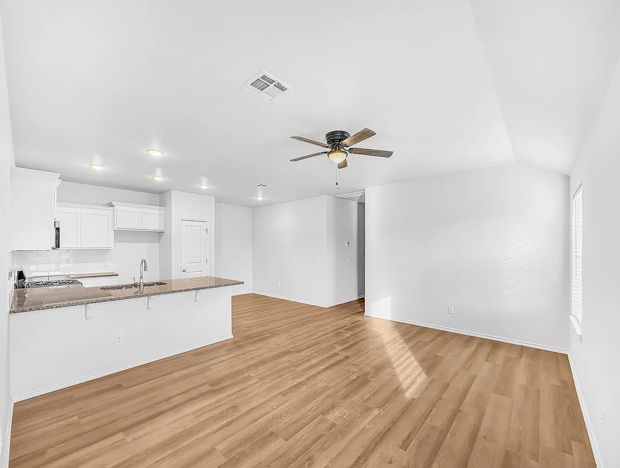 3307 S 23rd St - Photo 4 of 17