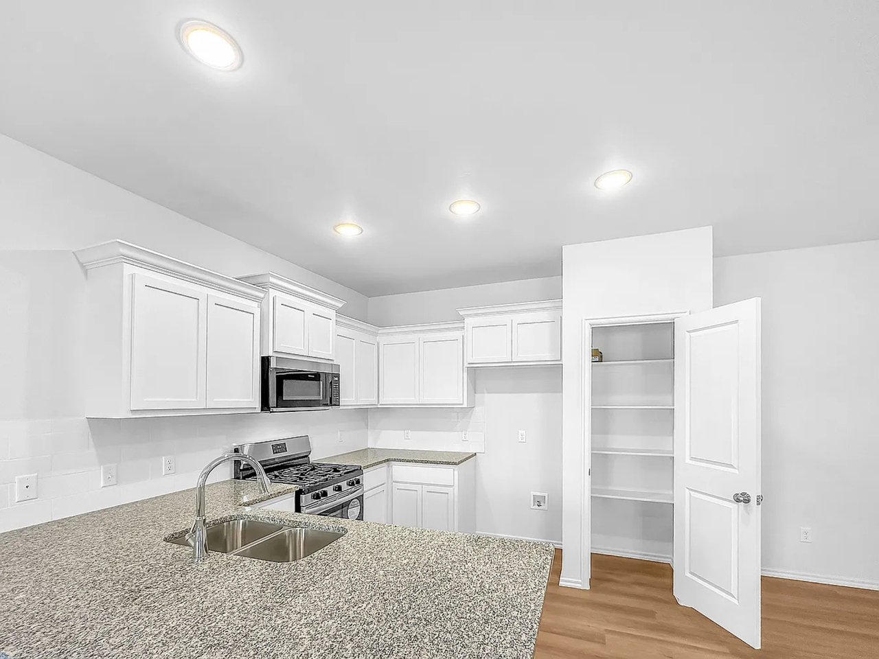 3307 S 23rd St - Photo 7 of 17