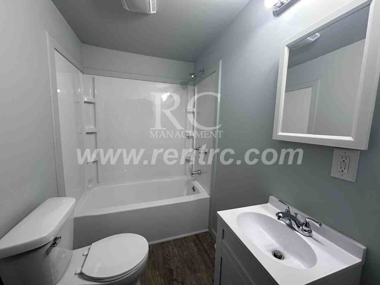 1420 Meitzler St - Photo 3 of 13
