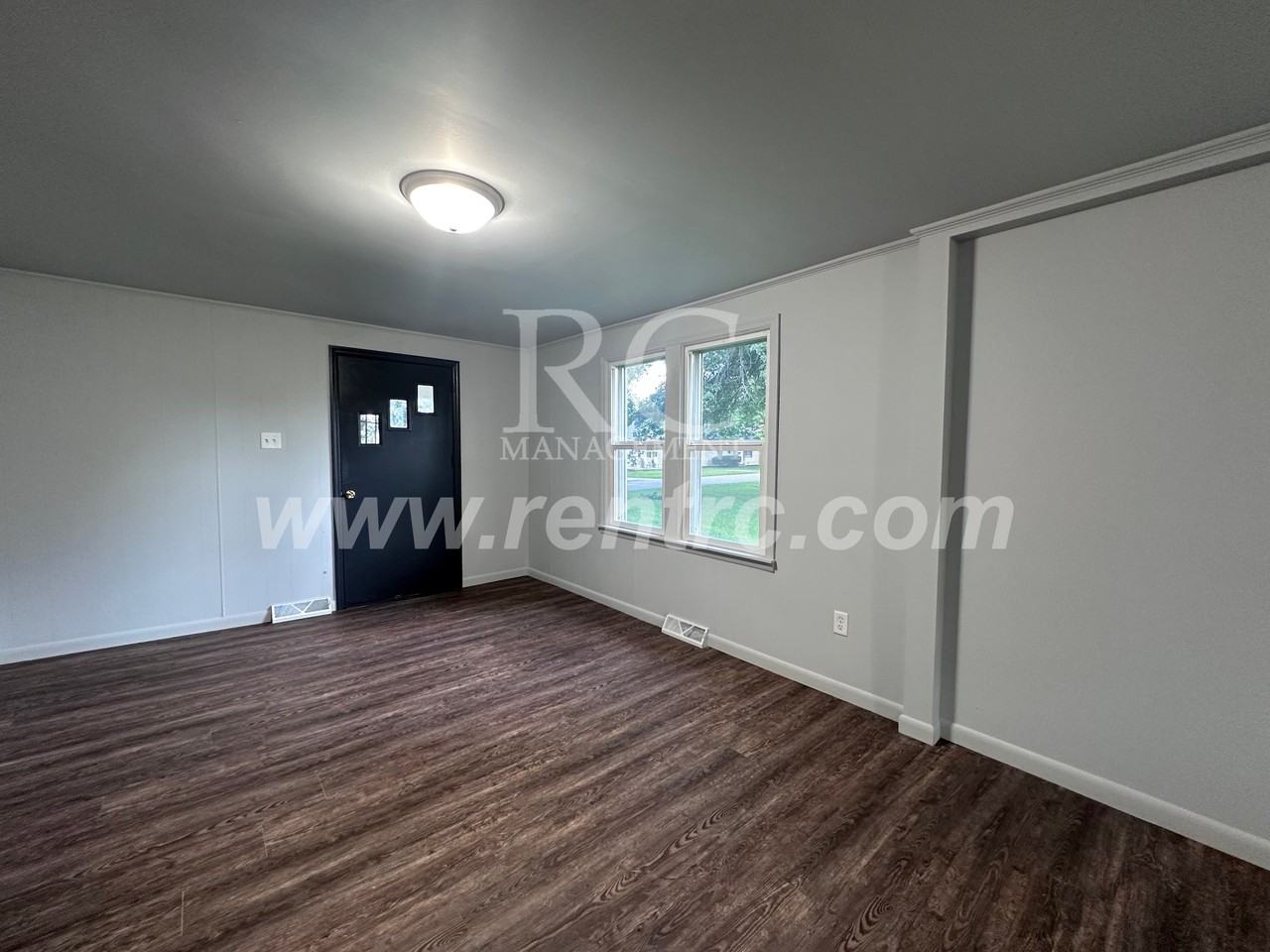 1420 Meitzler St - Photo 6 of 13