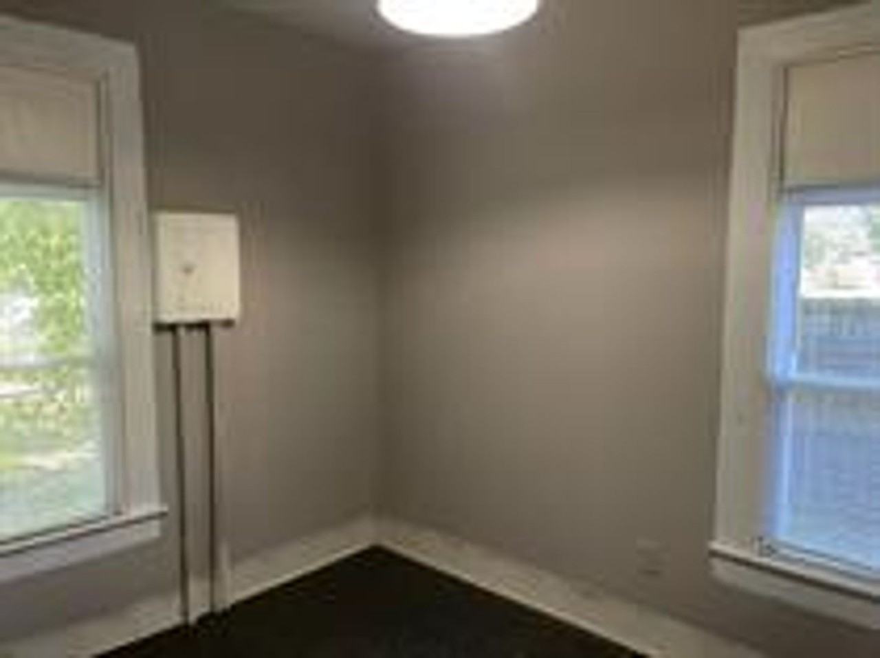 303 W Eureka St - Photo 5 of 5