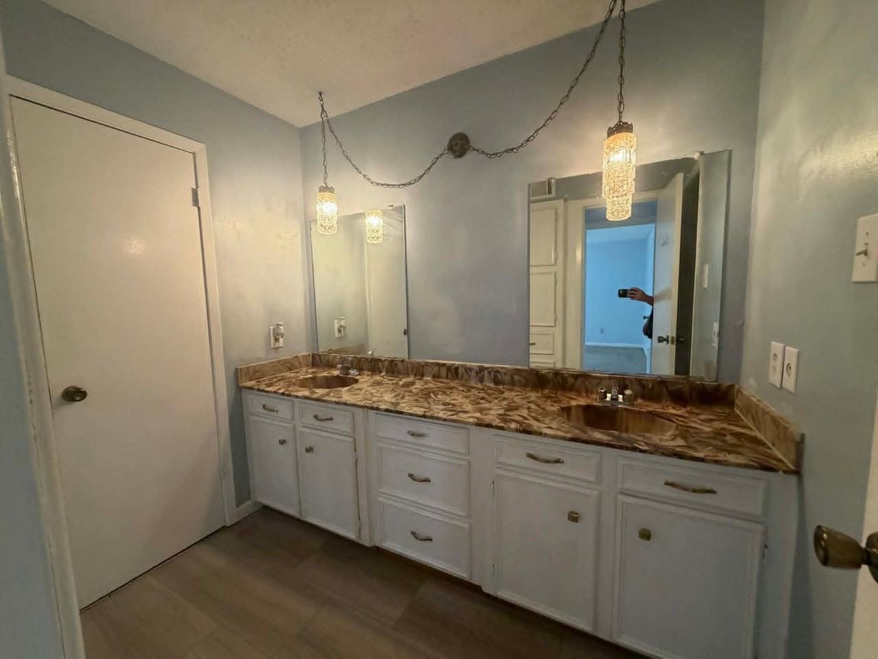 302 Jackson Ave - Photo 6 of 8