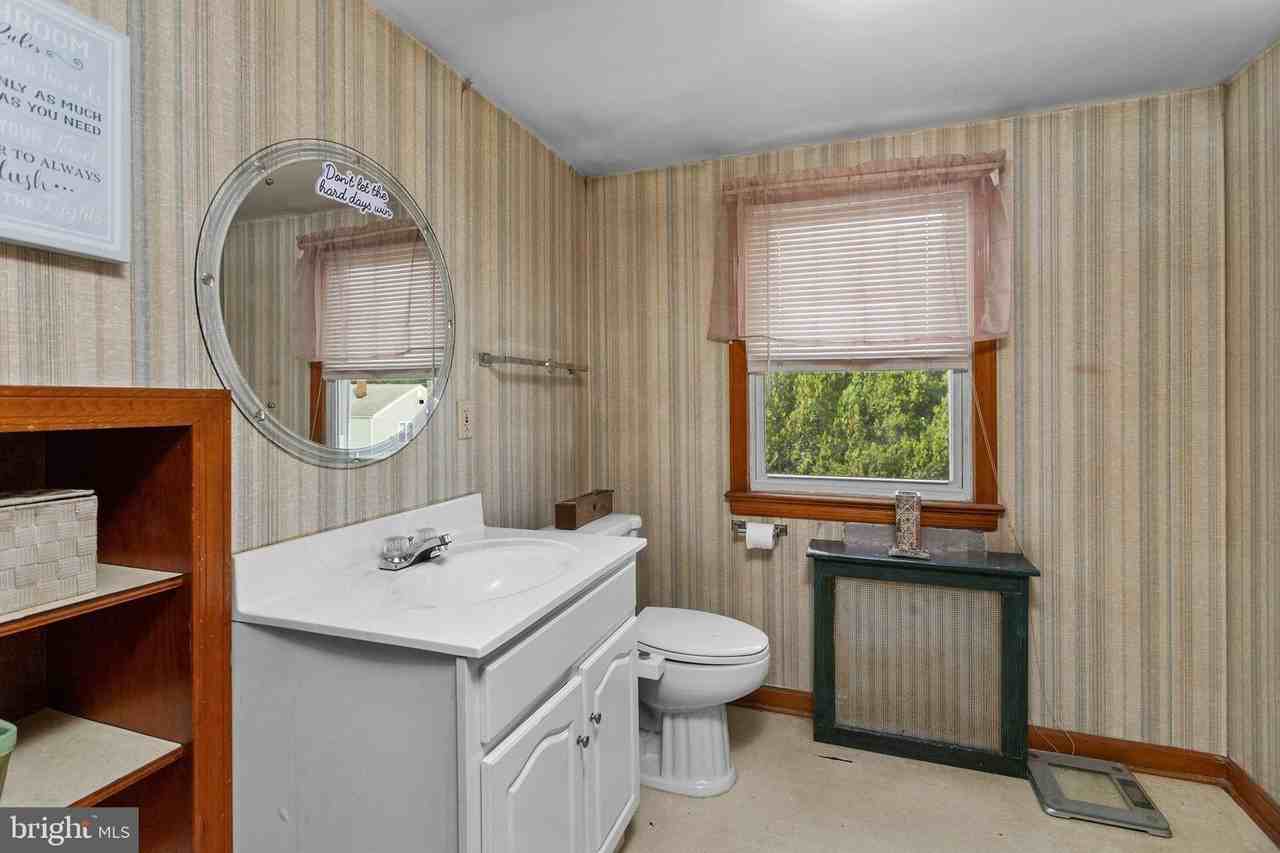 99 Henry St - Photo 5 of 5