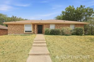 featured image of 1315 Drury Dr