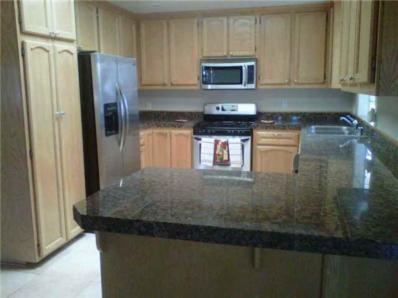 1275 Florence St - Photo 6 of 6