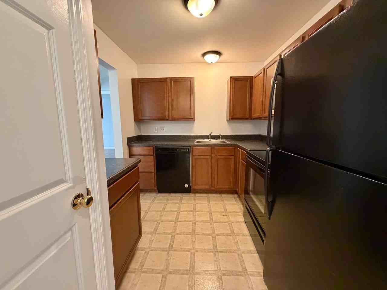 Chesterfield Parkview Condos - Photo 5 of 45