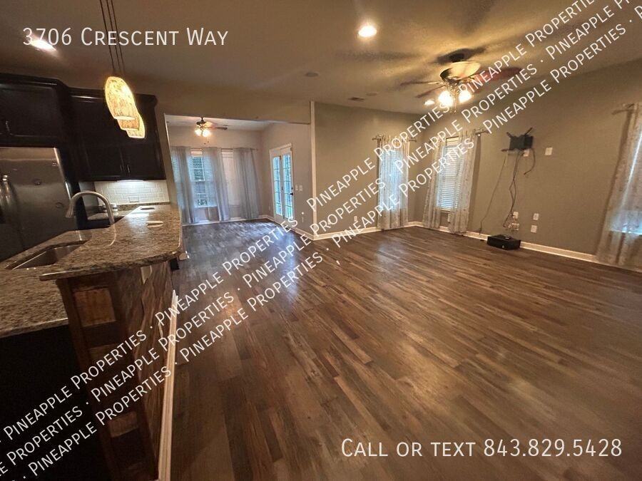 3706 Crescent Way - Photo 5 of 34